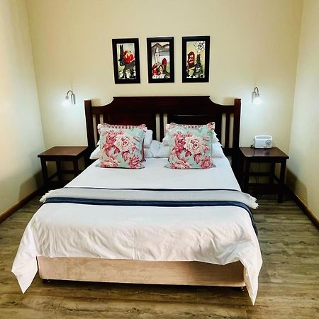 17 On Bird Guest House Beaufort West Ngoại thất bức ảnh
