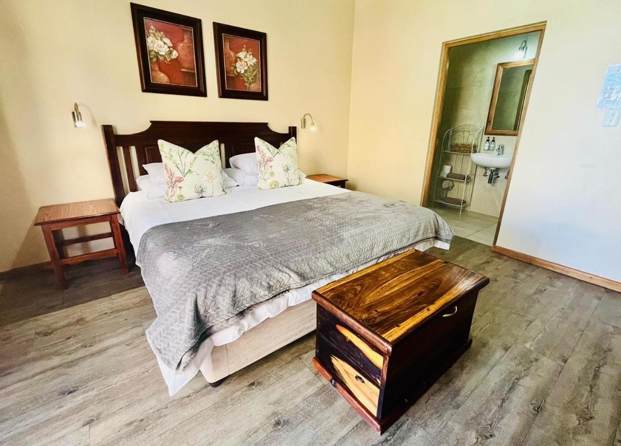 17 On Bird Guest House Beaufort West Ngoại thất bức ảnh