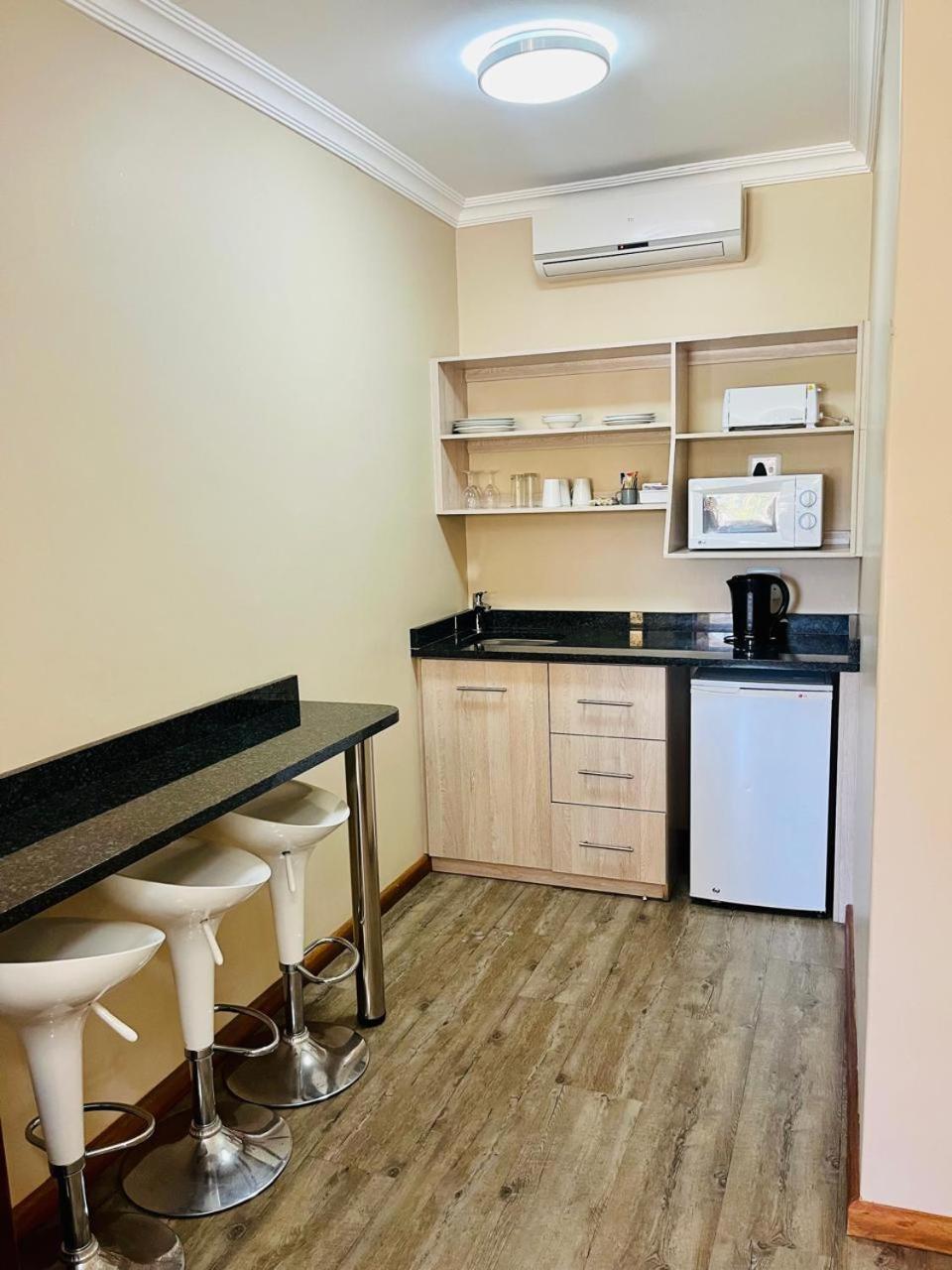 17 On Bird Guest House Beaufort West Ngoại thất bức ảnh