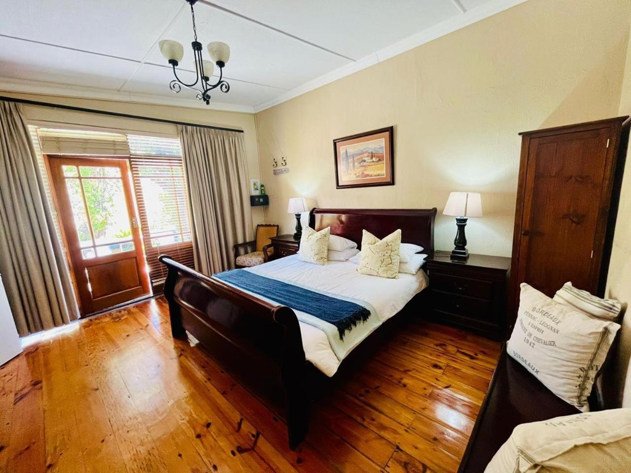 17 On Bird Guest House Beaufort West Ngoại thất bức ảnh