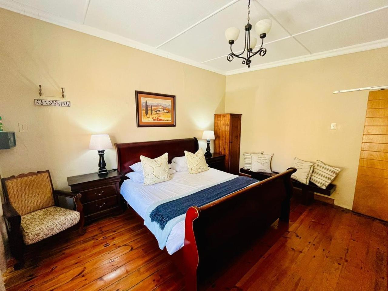 17 On Bird Guest House Beaufort West Ngoại thất bức ảnh