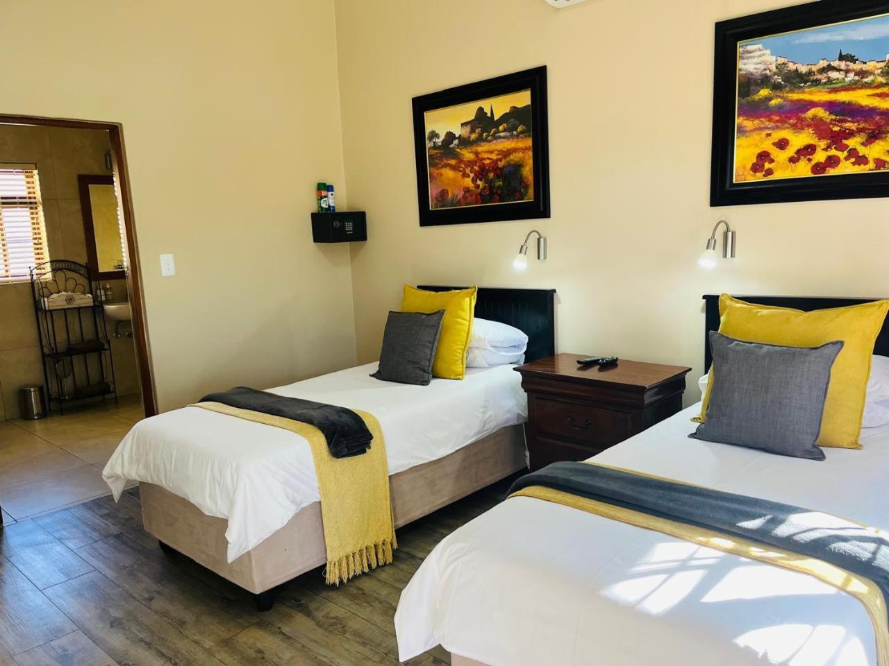 17 On Bird Guest House Beaufort West Ngoại thất bức ảnh