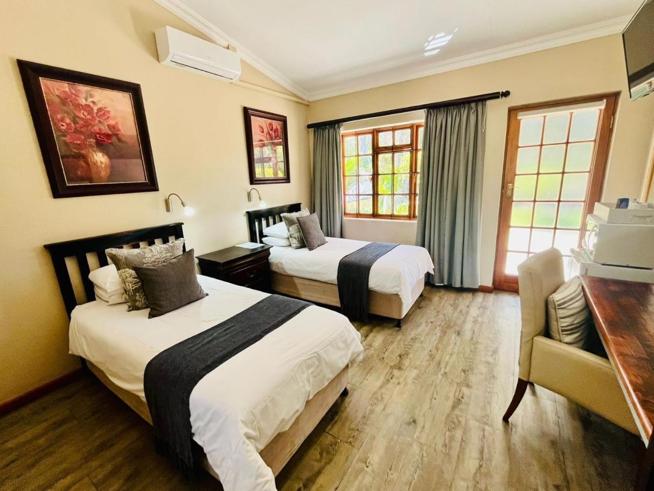 17 On Bird Guest House Beaufort West Ngoại thất bức ảnh