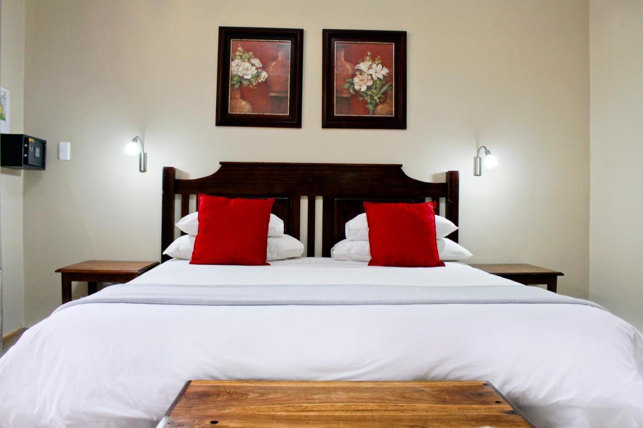 17 On Bird Guest House Beaufort West Ngoại thất bức ảnh