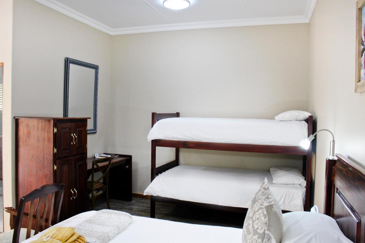 17 On Bird Guest House Beaufort West Ngoại thất bức ảnh