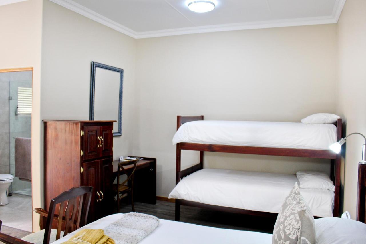 17 On Bird Guest House Beaufort West Ngoại thất bức ảnh