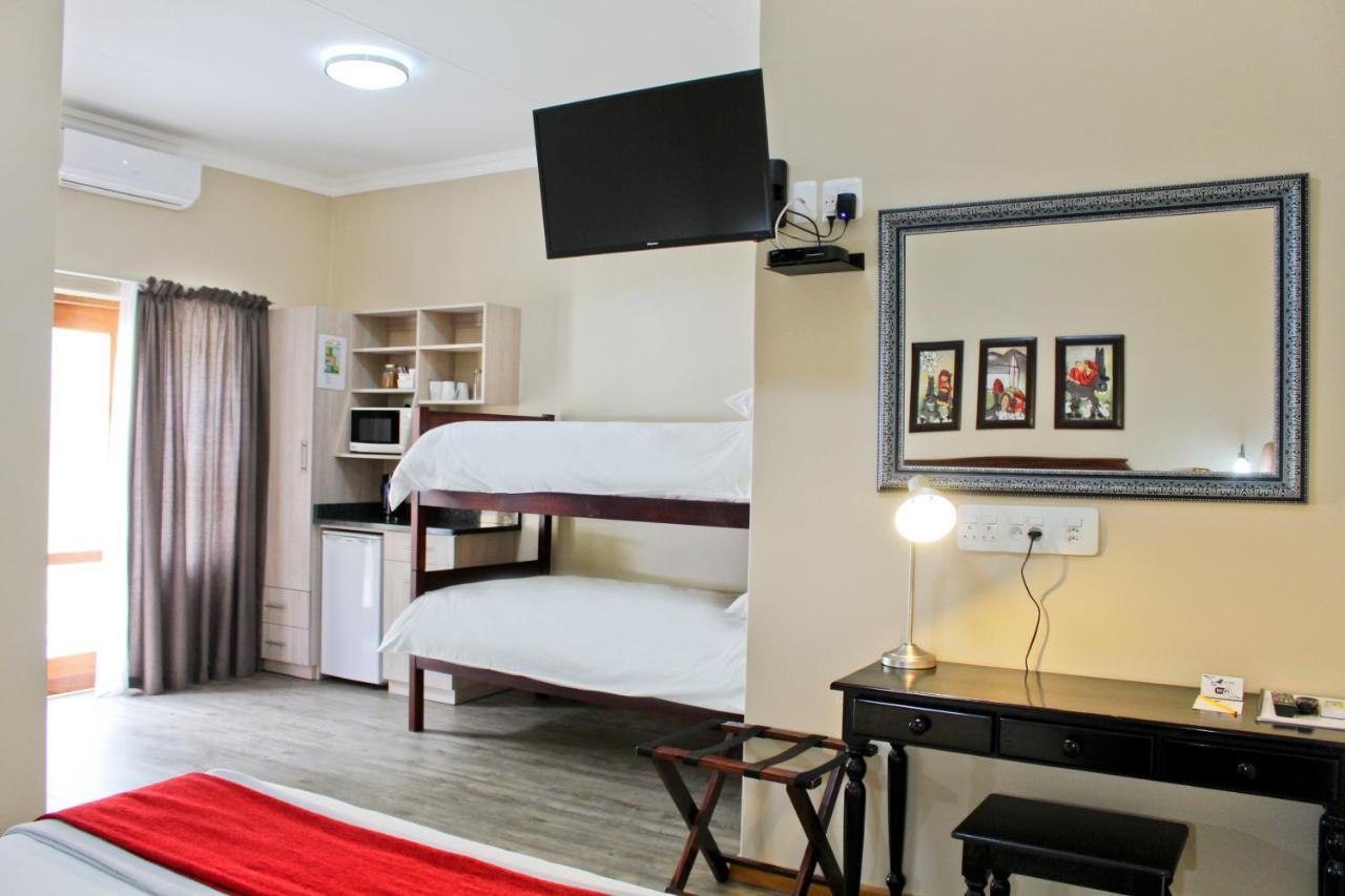 17 On Bird Guest House Beaufort West Ngoại thất bức ảnh