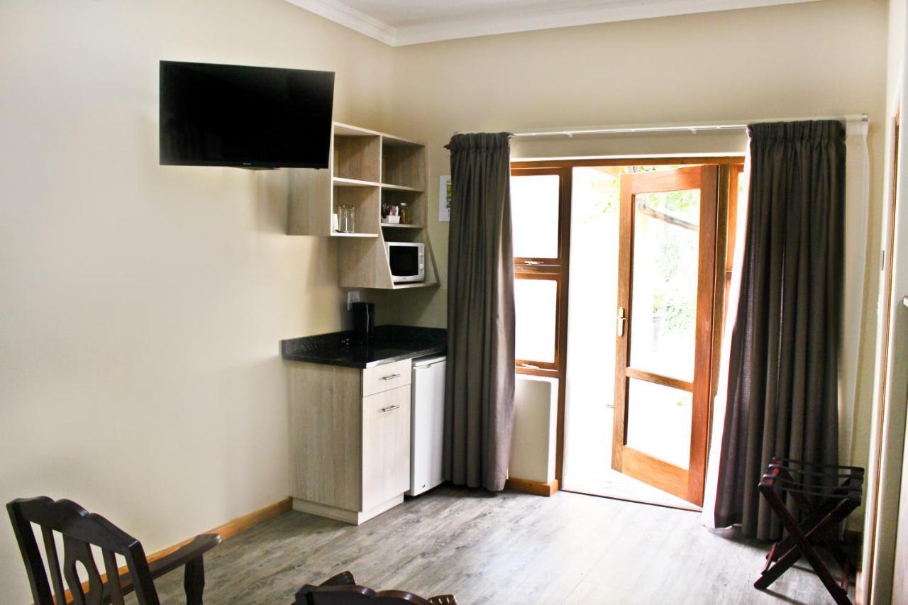 17 On Bird Guest House Beaufort West Ngoại thất bức ảnh